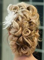 piękne fryzury na ślub,  damskie uczesanie  z numerem :  41
